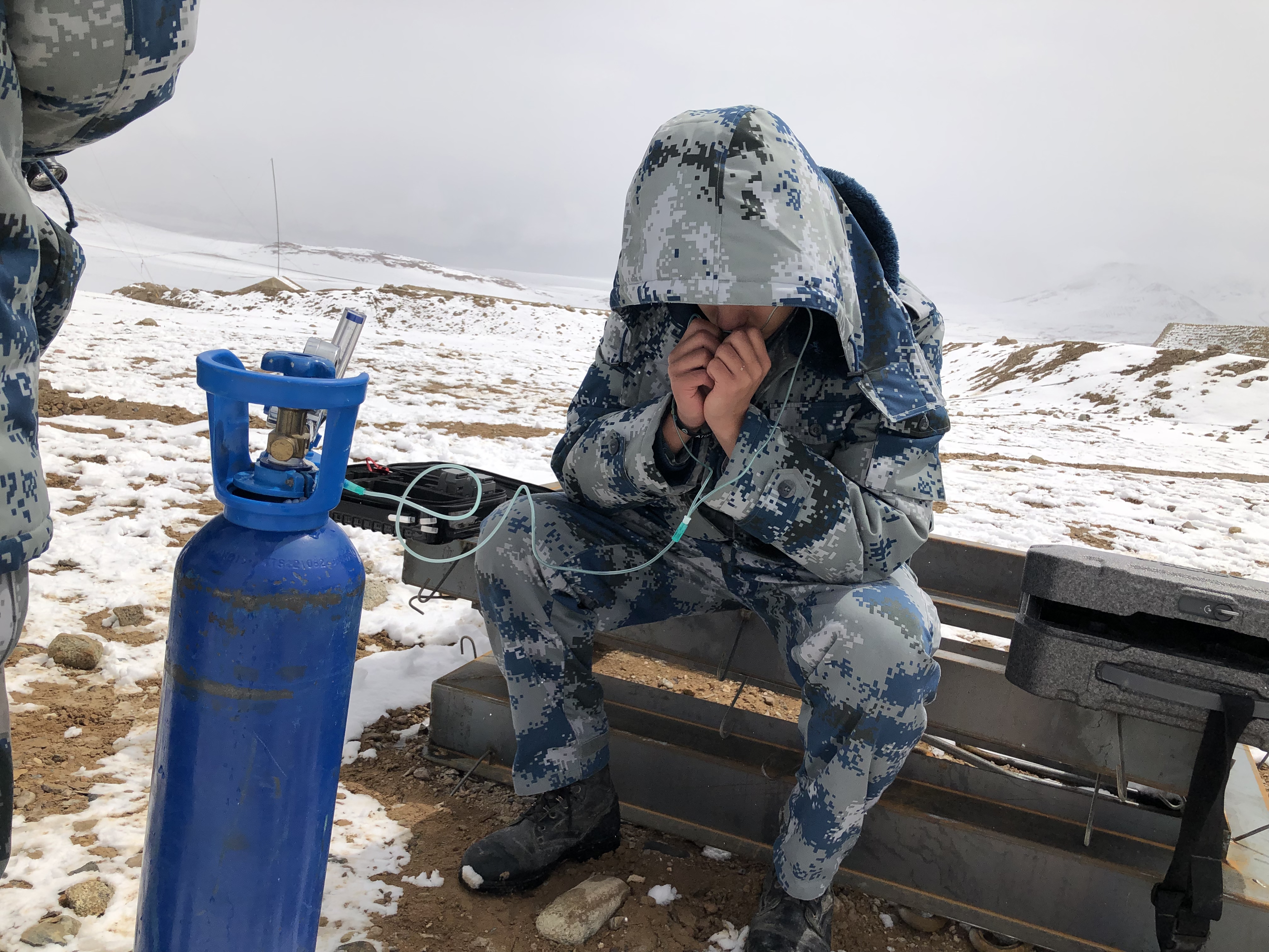 人民空军成立70周年《预警长空》雷达兵宣传片-牛片网